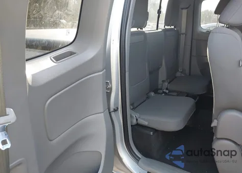 2013 Toyota Tacoma Prerunner V6 из США, поврежденный, VIN 5TFTU4GNXDX031070